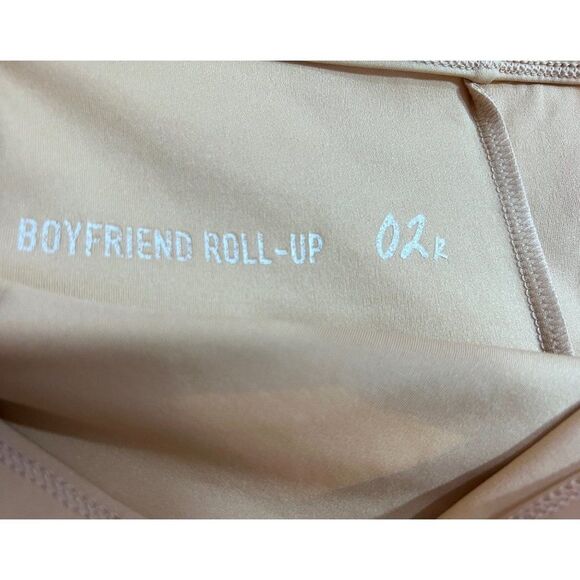 Maternity Old Navy Tan Khaki Boyfriend Roll up Shorts Size 2 NWOT - Picture 4 of 5